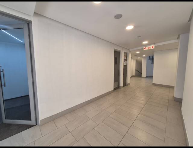 1,065M² OFFICE TO LET IN SANDTON CENTRAL